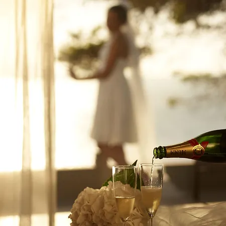 White Rocks Kefalonia 4*