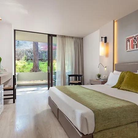 White Rocks Kefalonia 拉瑟